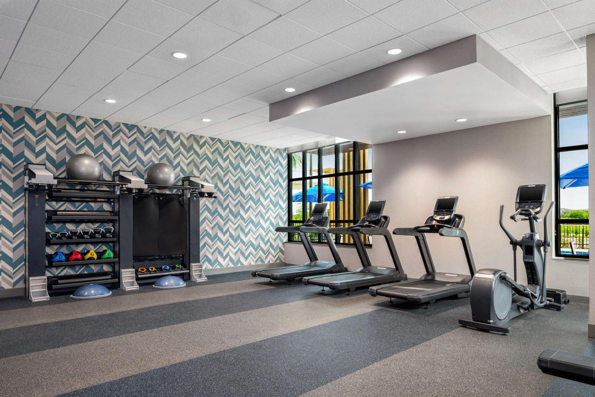 Hilton Garden Inn Orlando I-4 Millenia Blvd Mall Esterno foto